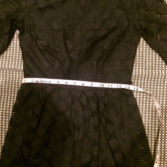 City Triangles LBD - Picture 7 of 8